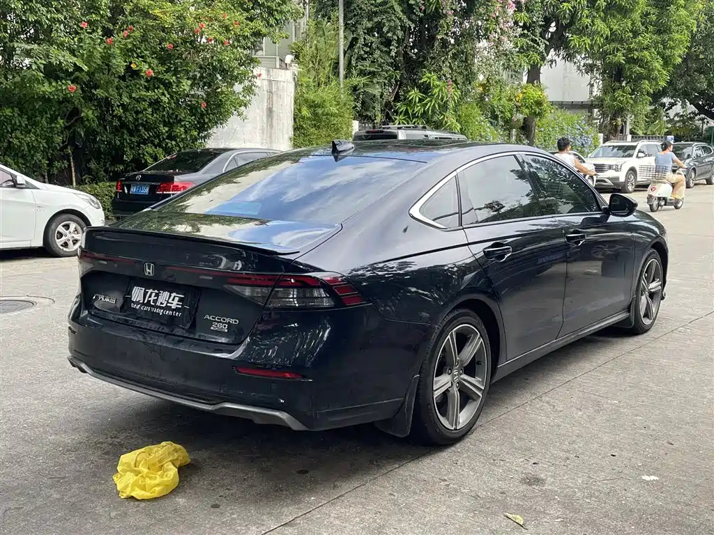 HONDA ACCORD 2025