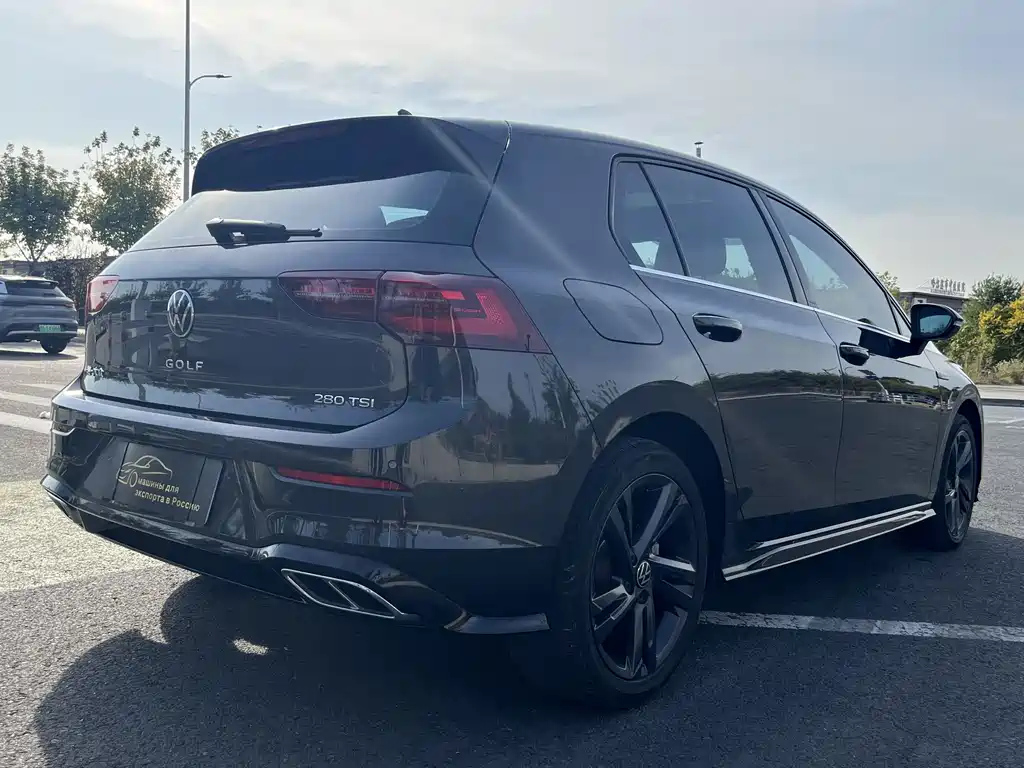 VOLKSWAGEN GOLF 2022