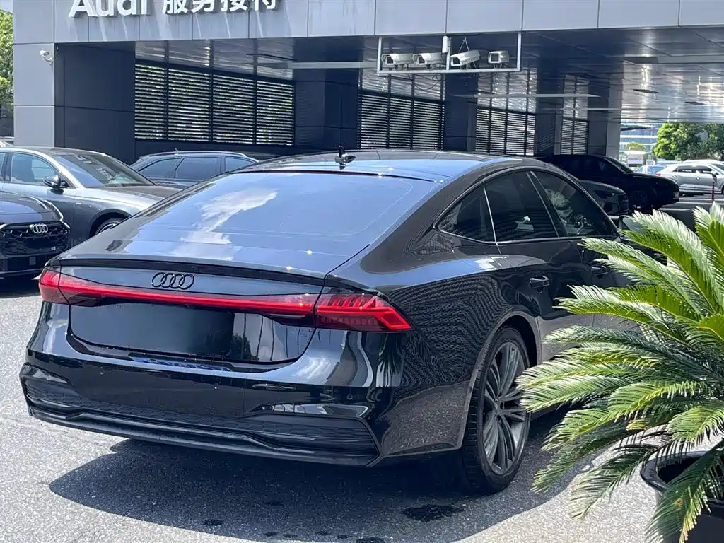AUDI A7 2023