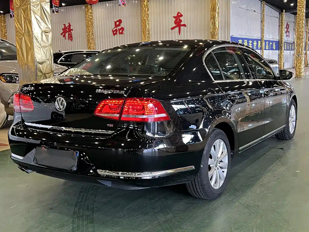 VOLKSWAGEN MAGOTAN 2015