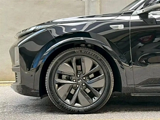 LI AUTO L9  2023 YEAR PRO 2023