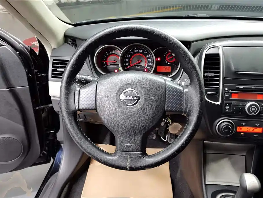 NISSAN SYLPHY 2016