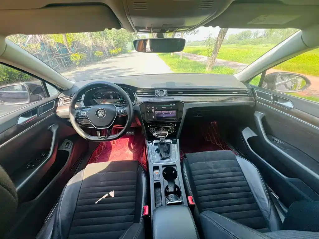 VOLKSWAGEN MAGOTAN 2018