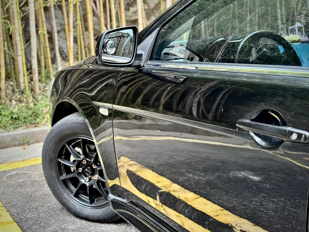 MITSUBISHI LANCER EX 2012