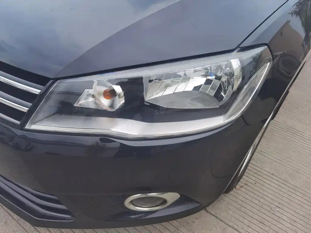 VOLKSWAGEN JETTA 2013