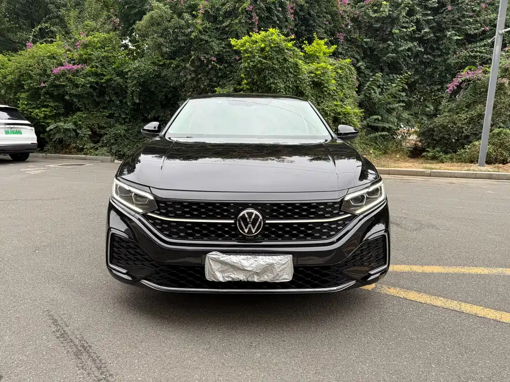 VOLKSWAGEN PASSAT 2021