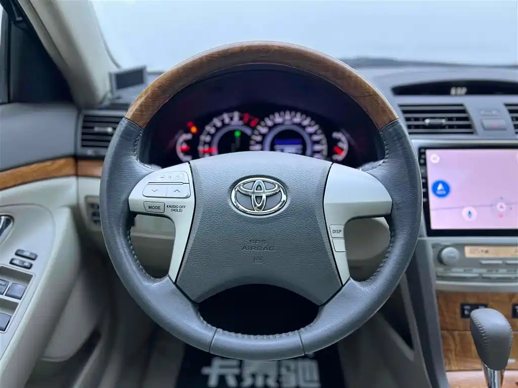 TOYOTA CAMRY 2011