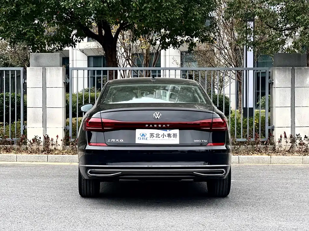 VOLKSWAGEN PASSAT 2025