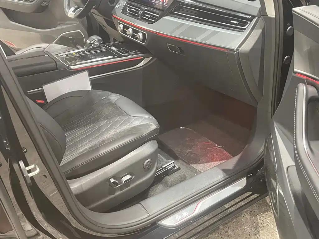 HONGQI HS5 2023