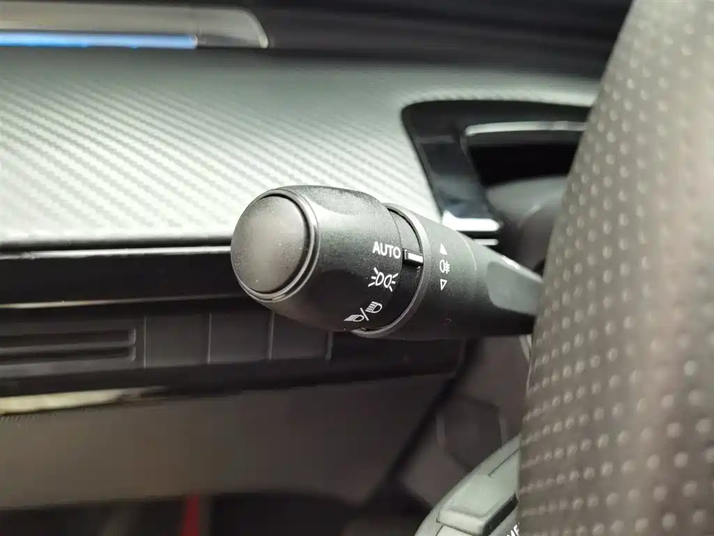 PEUGEOT 508 2021