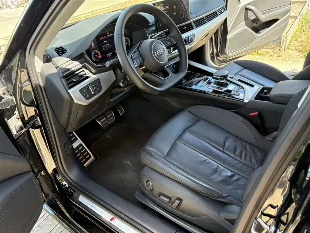 AUDI A4 IMPORT 2021