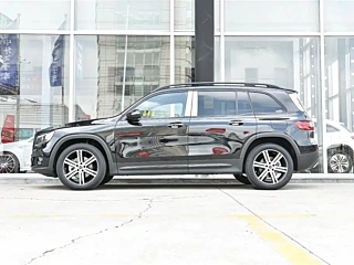 MERCEDES BENZ GLB  2024