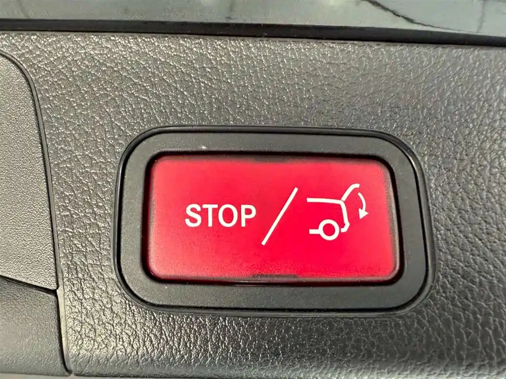 MERCEDES BENZ GLB 2025