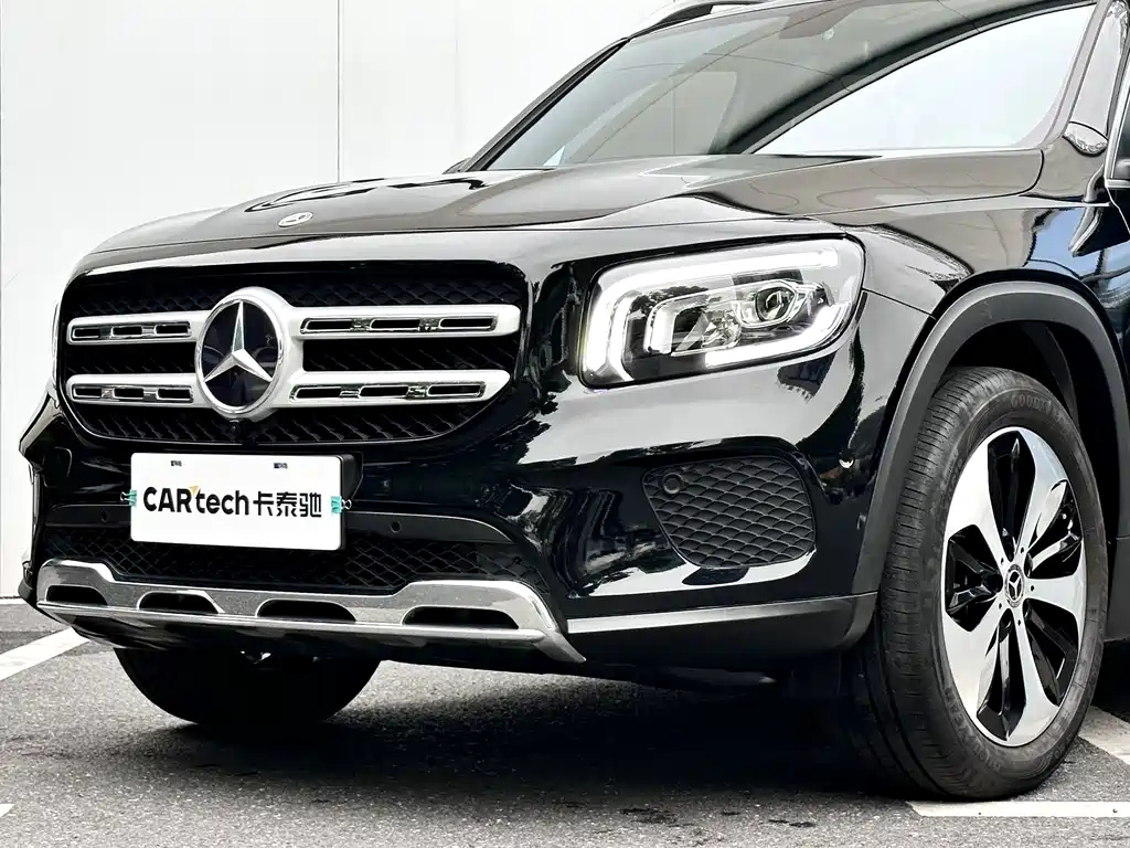 MERCEDES BENZ GLB 2023
