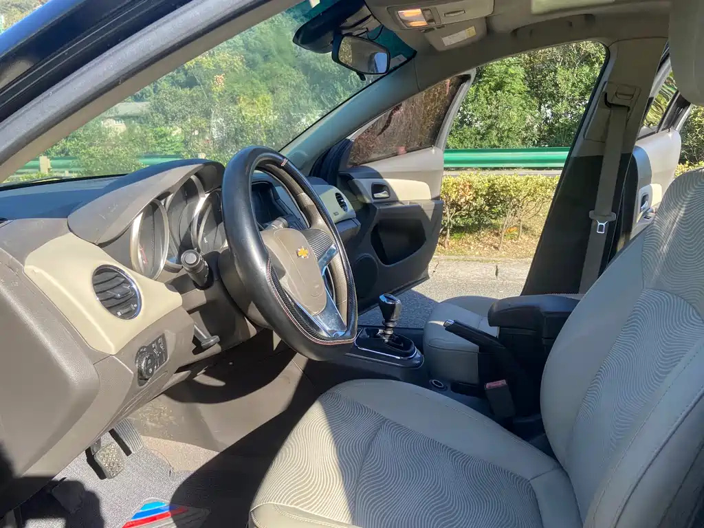 CHEVROLET CRUZE 2016