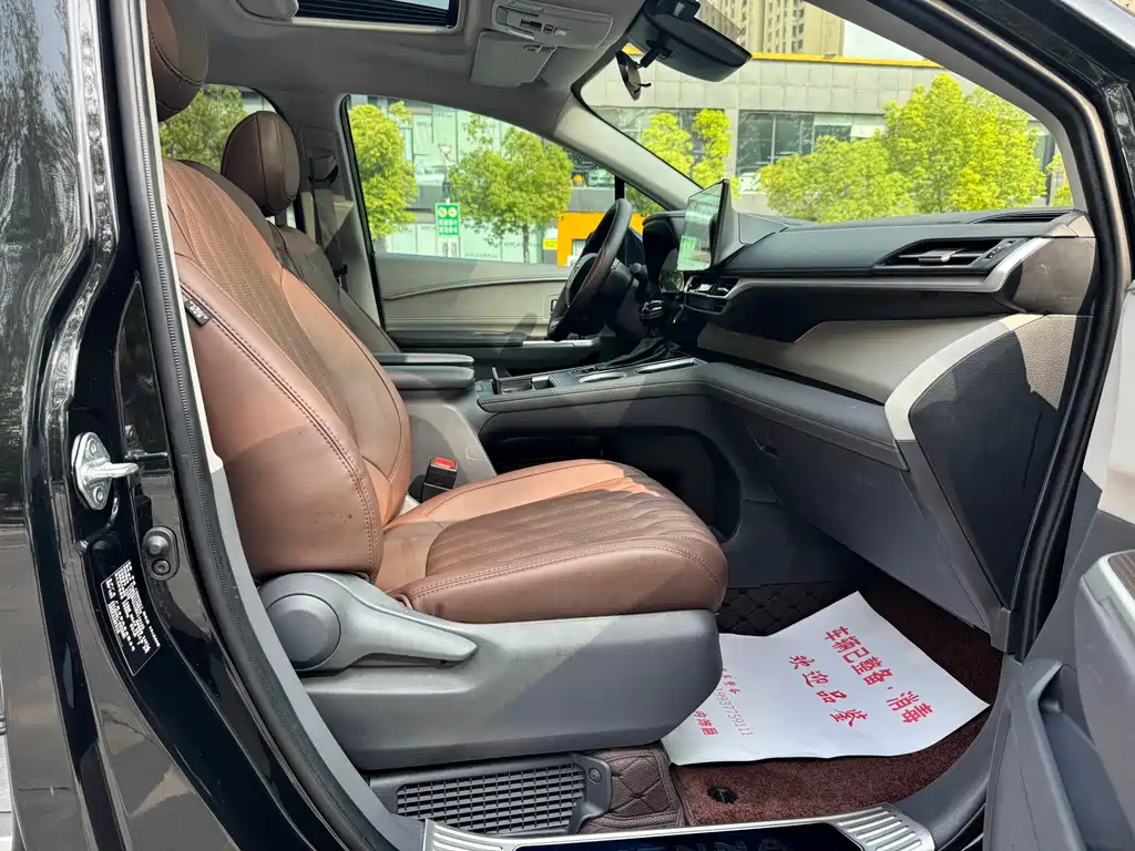 TOYOTA SIENNA SIENNA 2024