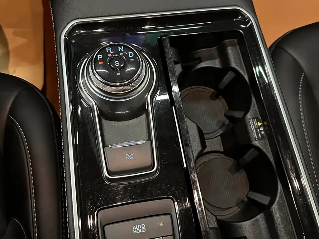 FORD EDGE 2021