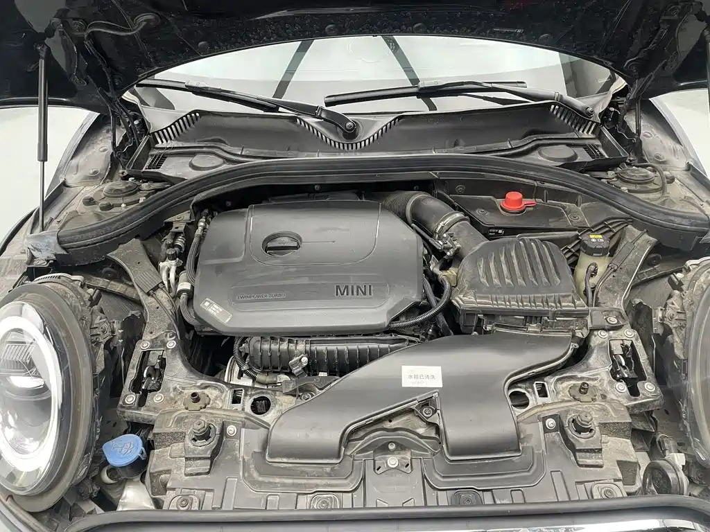 MINI CLUBMAN 2021