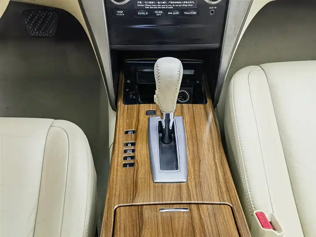 NISSAN TEANA 2011