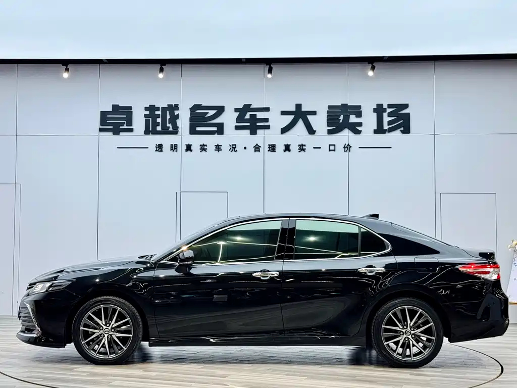 TOYOTA CAMRY 2022
