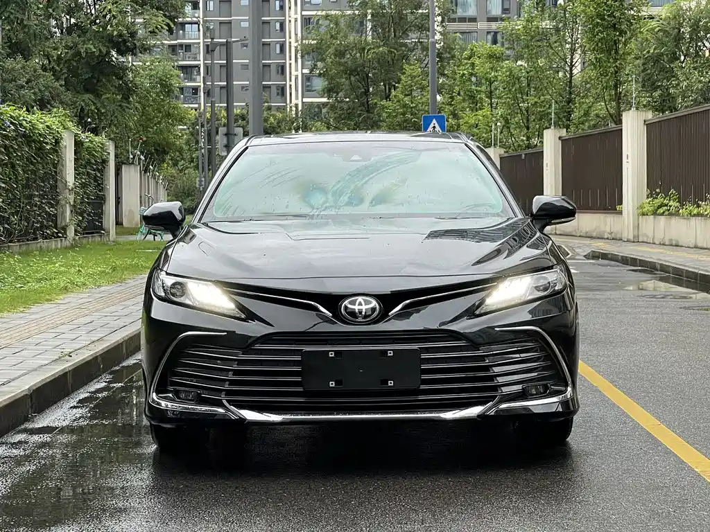 TOYOTA CAMRY 2023