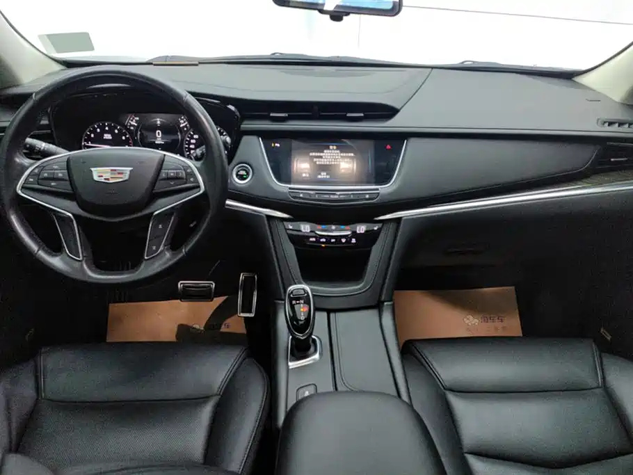 CADILLAC XT5 2019