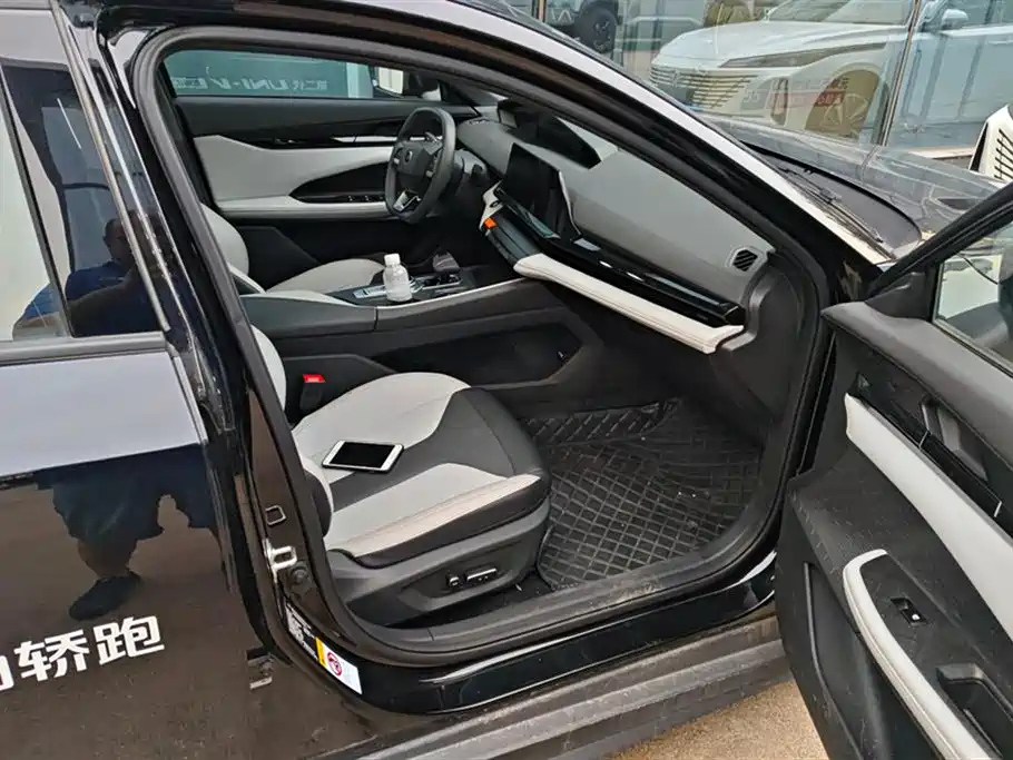 CHANGAN UNI-V SMART IDD 2024