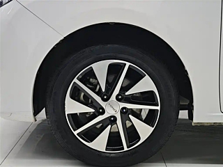 YEMA &#26031;&#27966;&#21345;  2022 YEAR 1.5L CVT LUXURY 2022