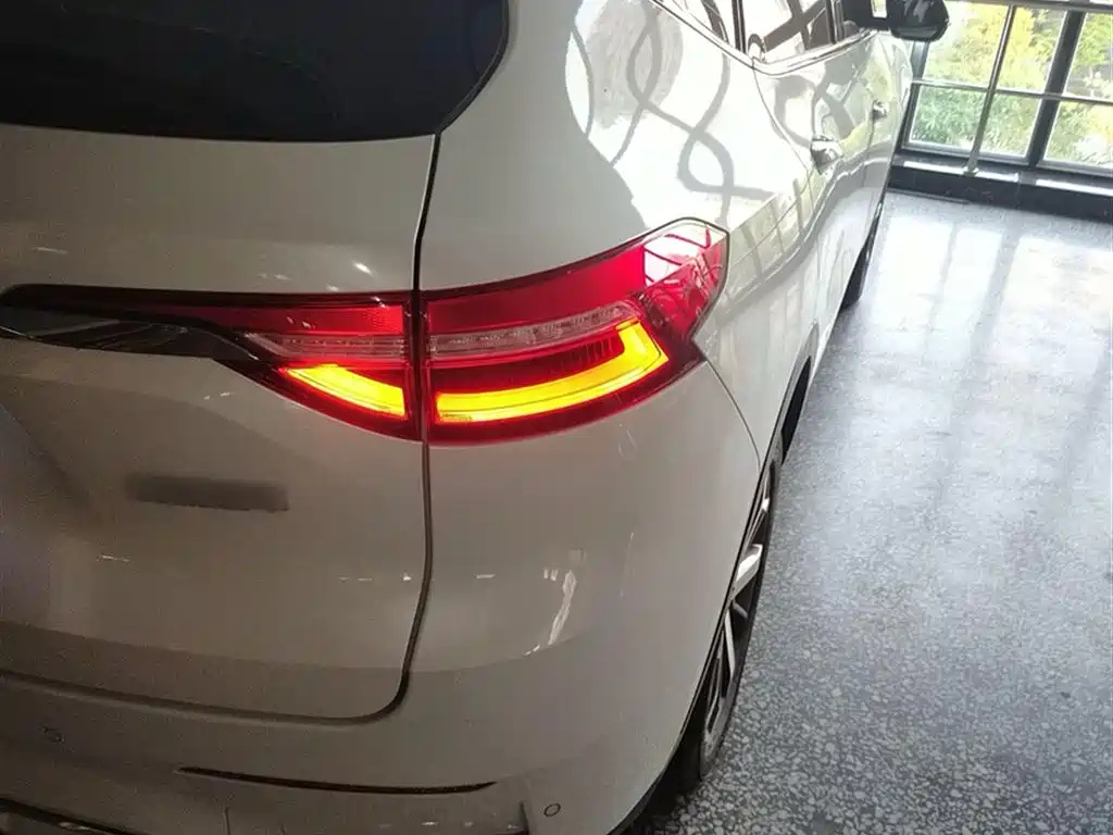 Фото Haval F7 2021 из Китая (№55564380)