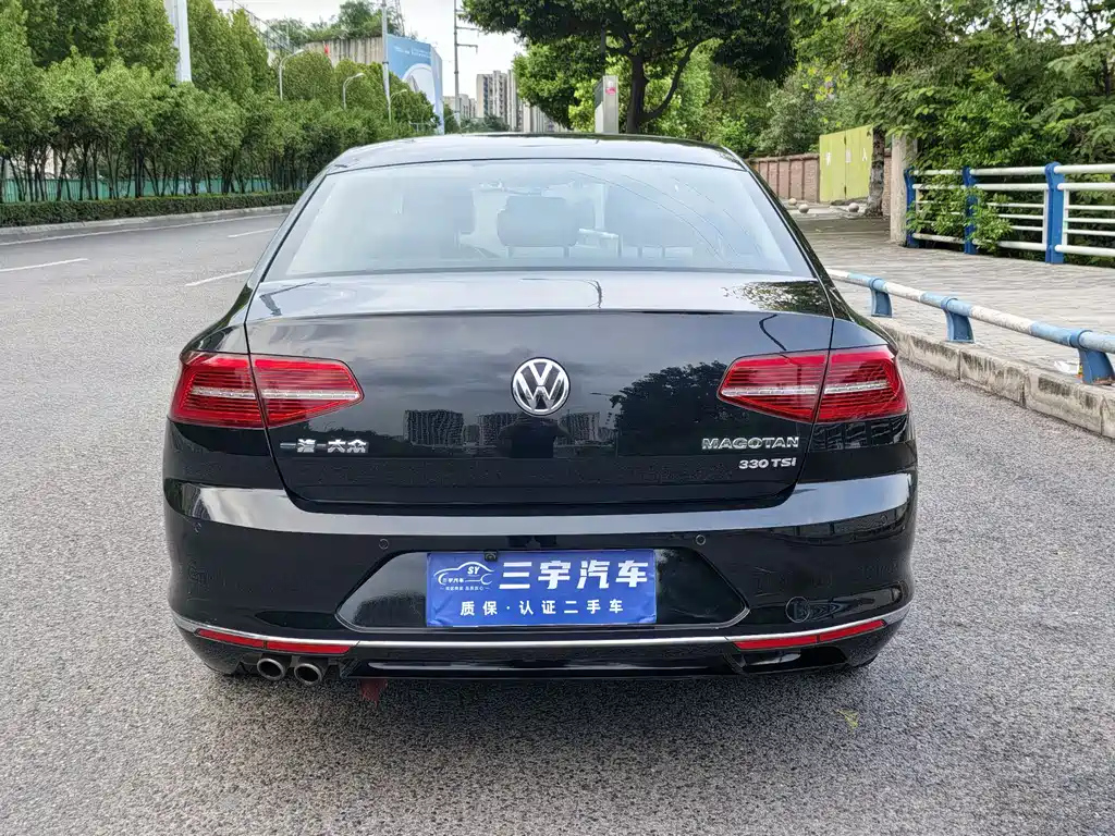 VOLKSWAGEN MAGOTAN 2017