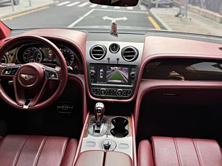 BENTLEY BENTAYGA  2018 YEAR 4.0T V8 2018