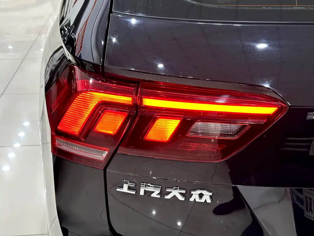 VOLKSWAGEN TIGUAN L 2018