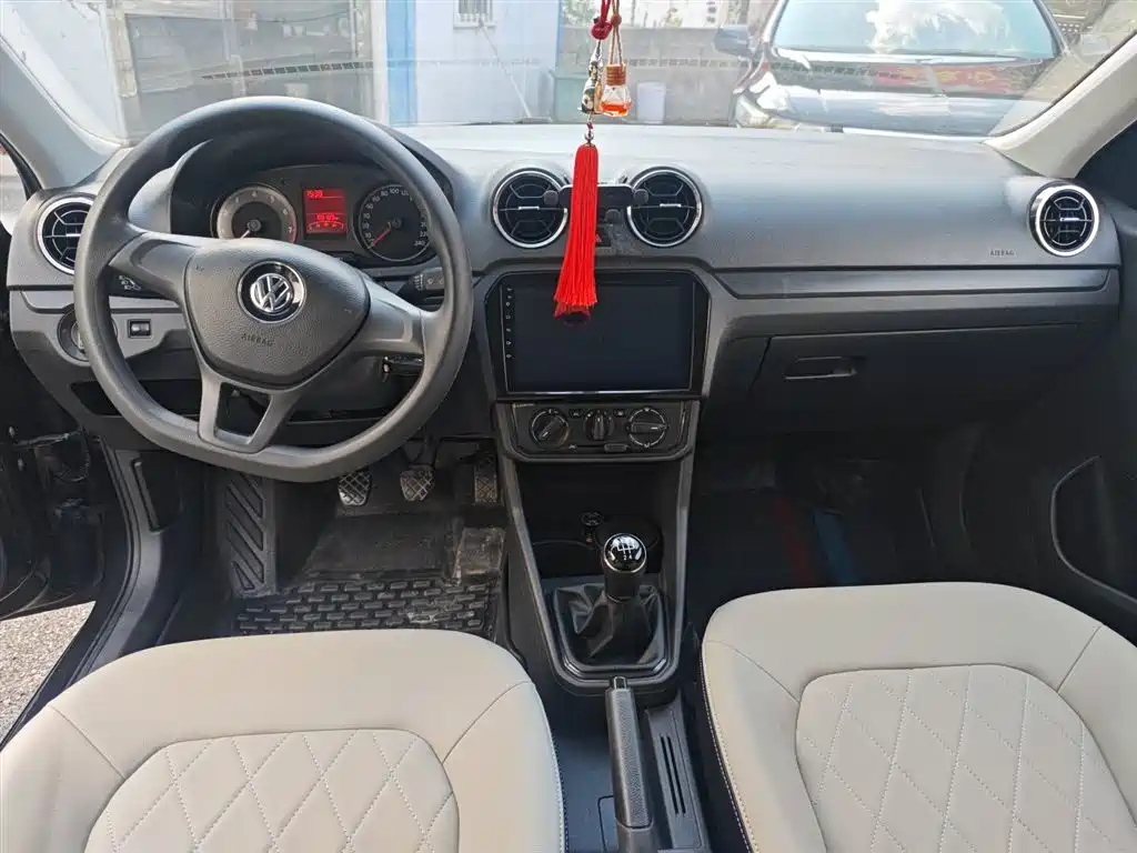 VOLKSWAGEN JETTA 2017