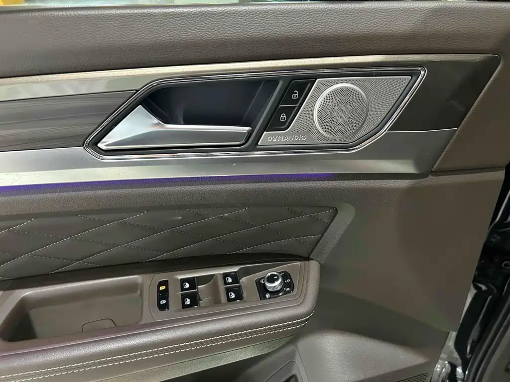 VOLKSWAGEN VILORAN 2022