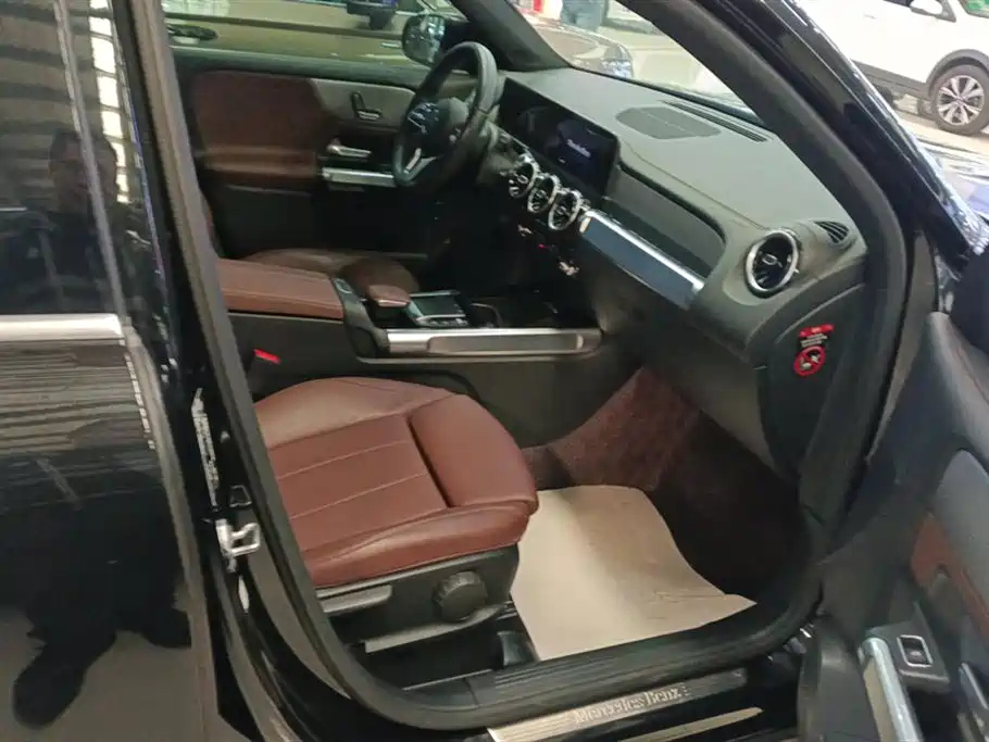 MERCEDES BENZ GLB 2020