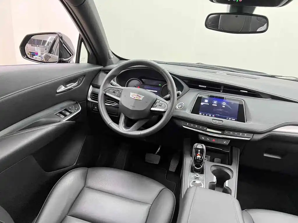 CADILLAC XT4 2021
