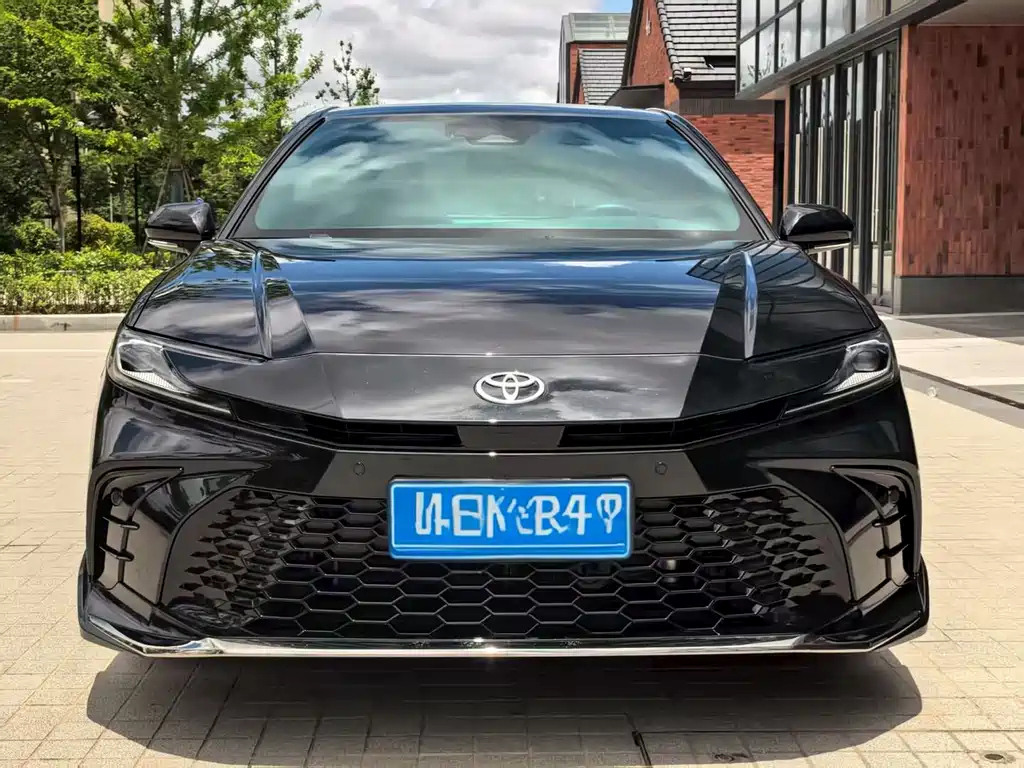 TOYOTA CAMRY 2024