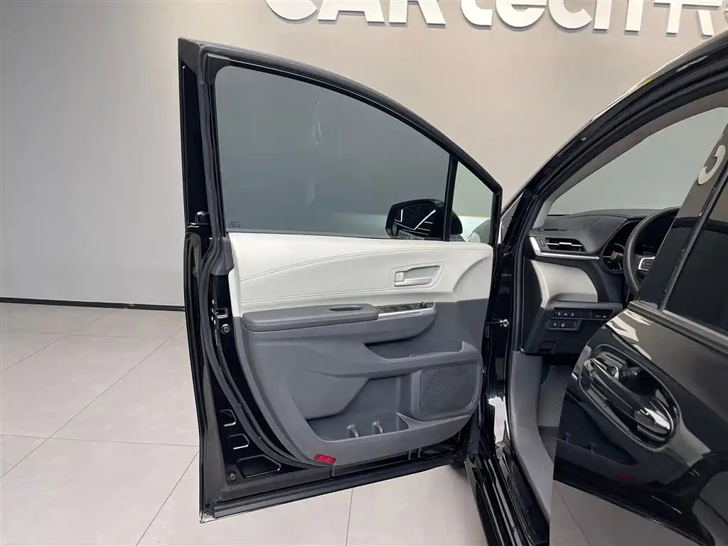 TOYOTA SIENNA SIENNA 2023