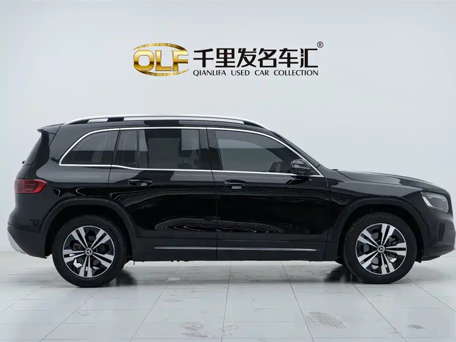 MERCEDES BENZ GLB 2024