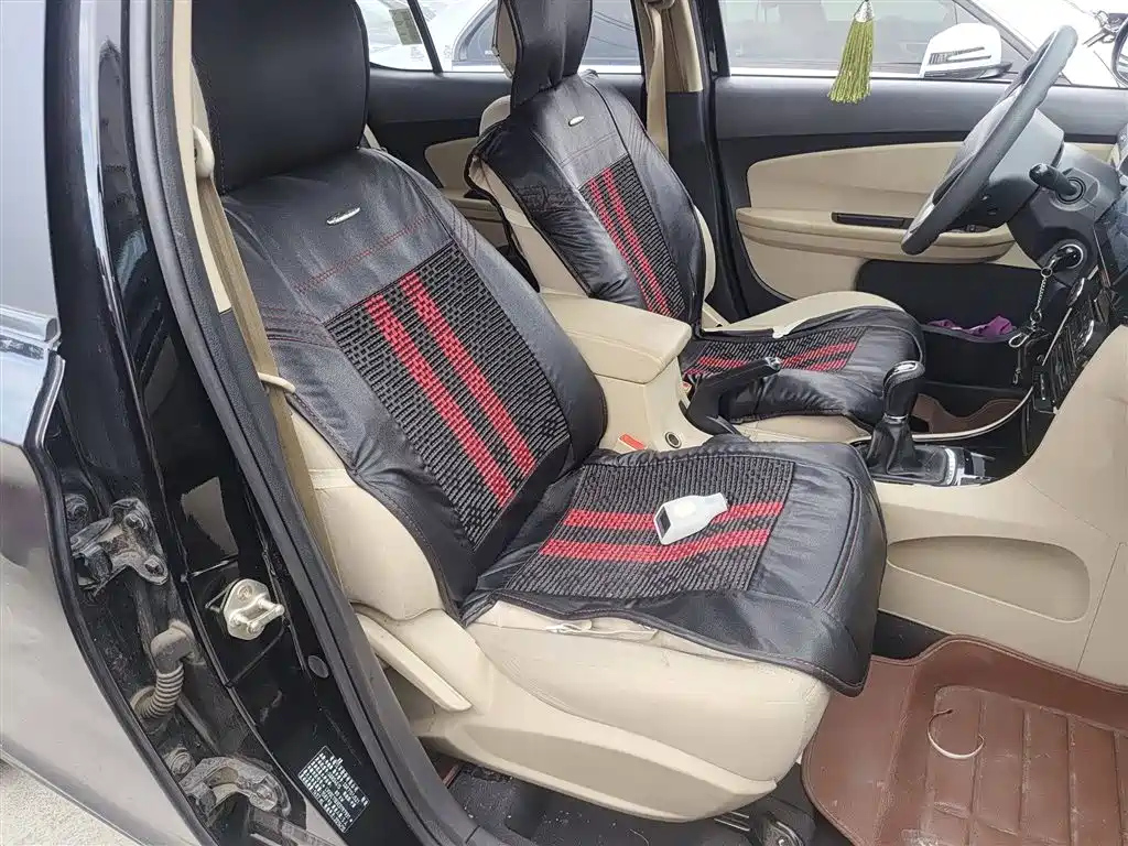 CHERY E3 2015