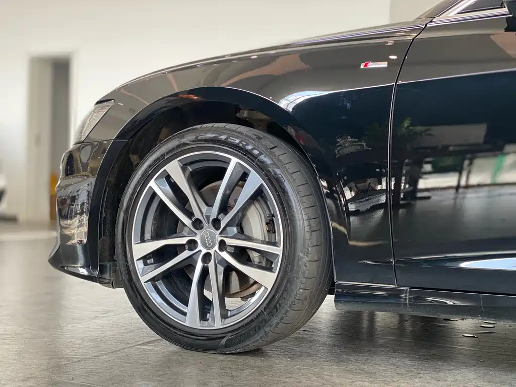 AUDI A6L 2019