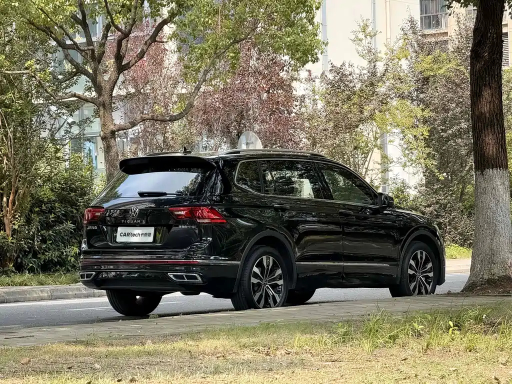 VOLKSWAGEN TIGUAN L 2024