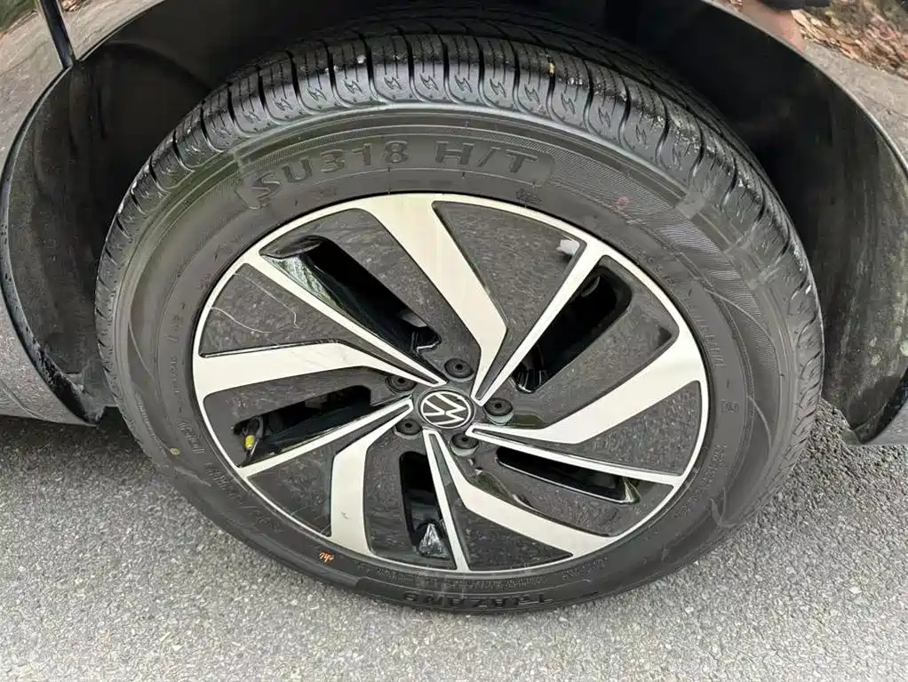 VOLKSWAGEN VILORAN 2024