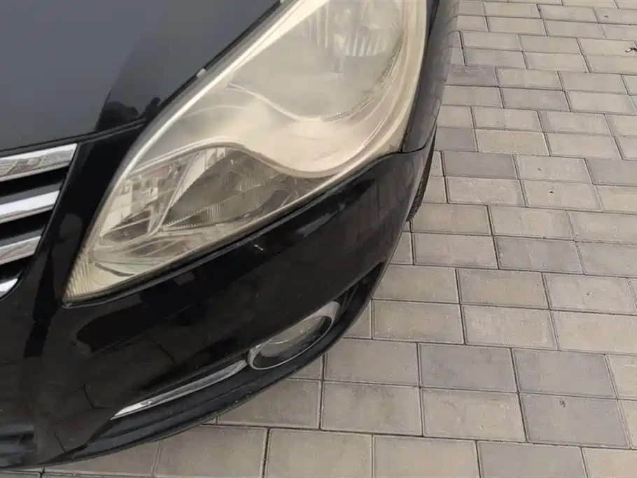 HYUNDAI CELESTA 2015
