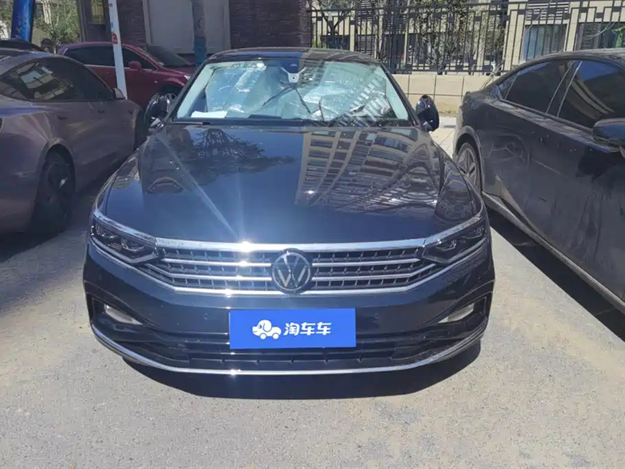 VOLKSWAGEN MAGOTAN 2023