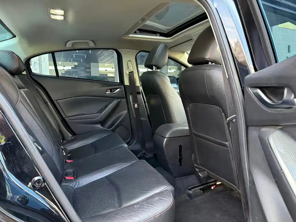 MAZDA 3 AXELA 2016