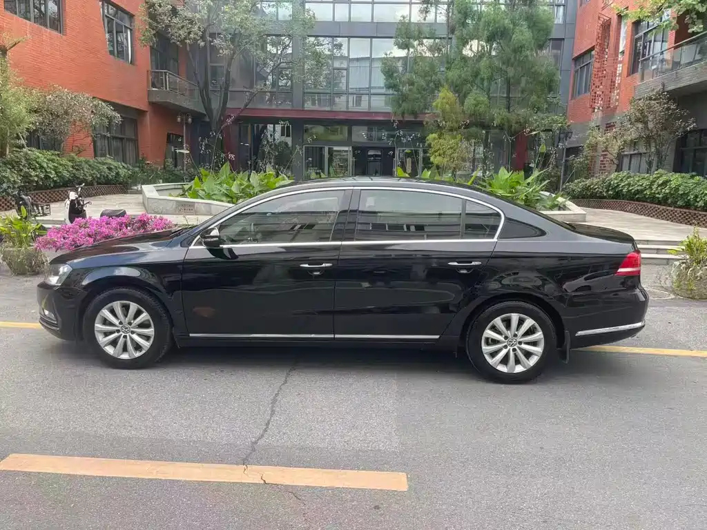 VOLKSWAGEN MAGOTAN 2014