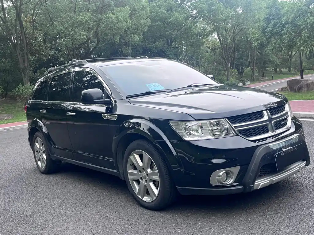 DODGE JCUV 2014