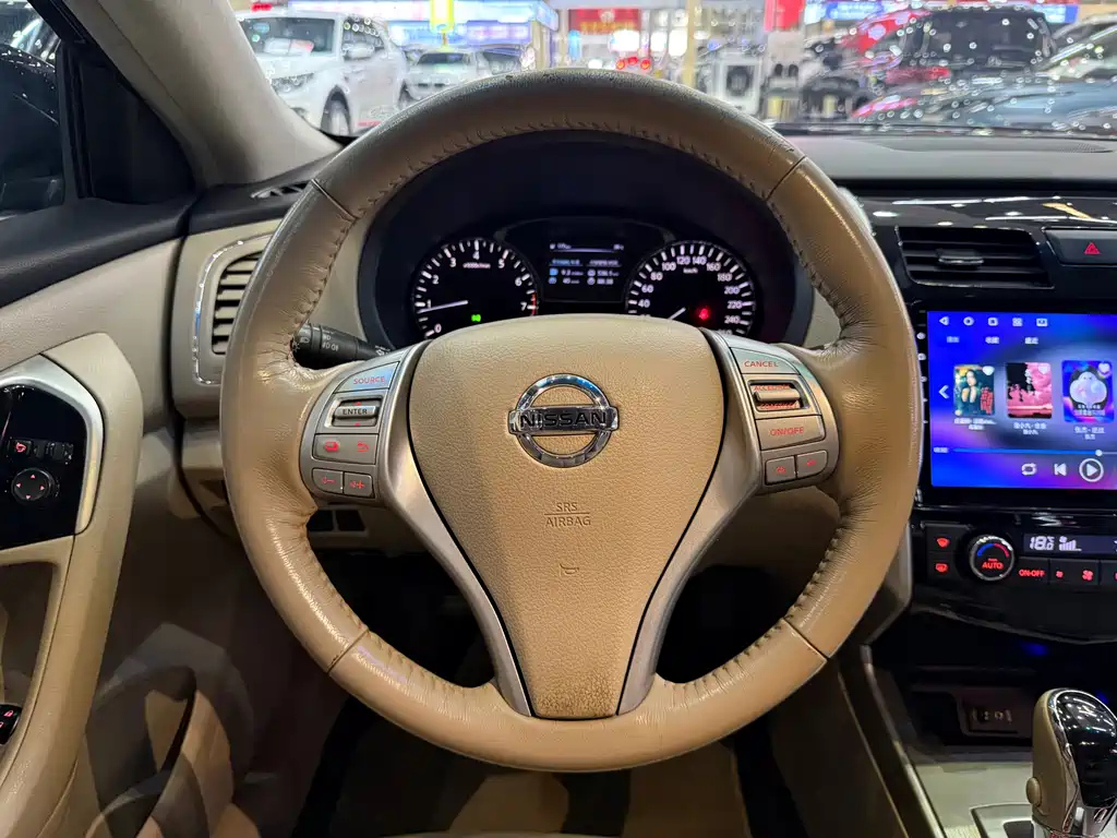NISSAN TEANA 2016