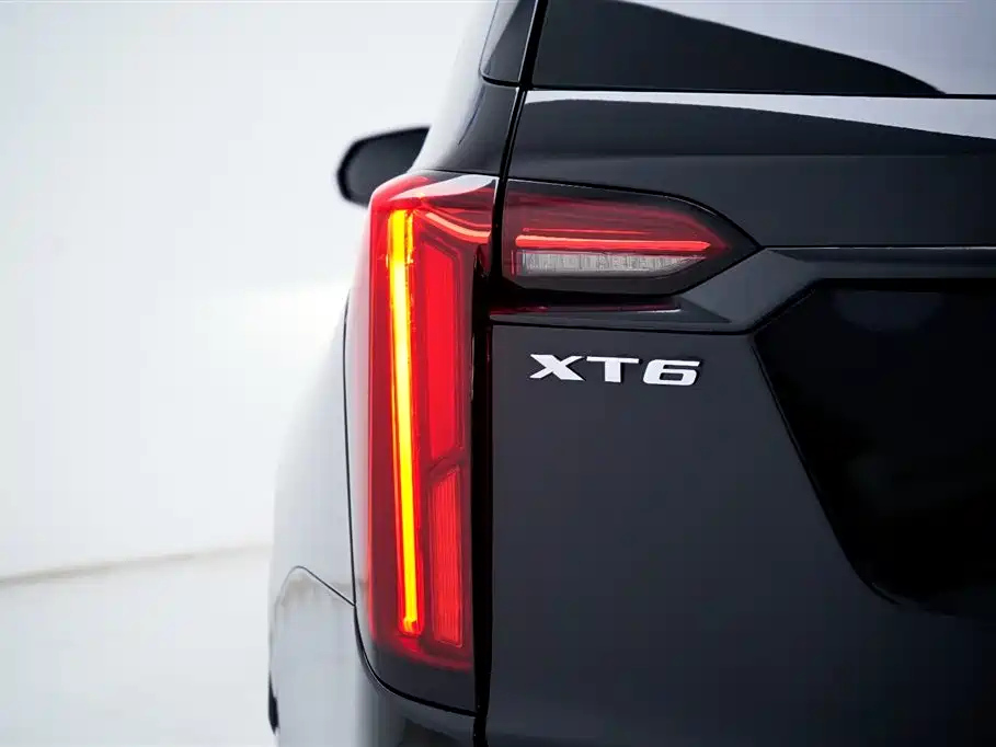 CADILLAC XT6 2022